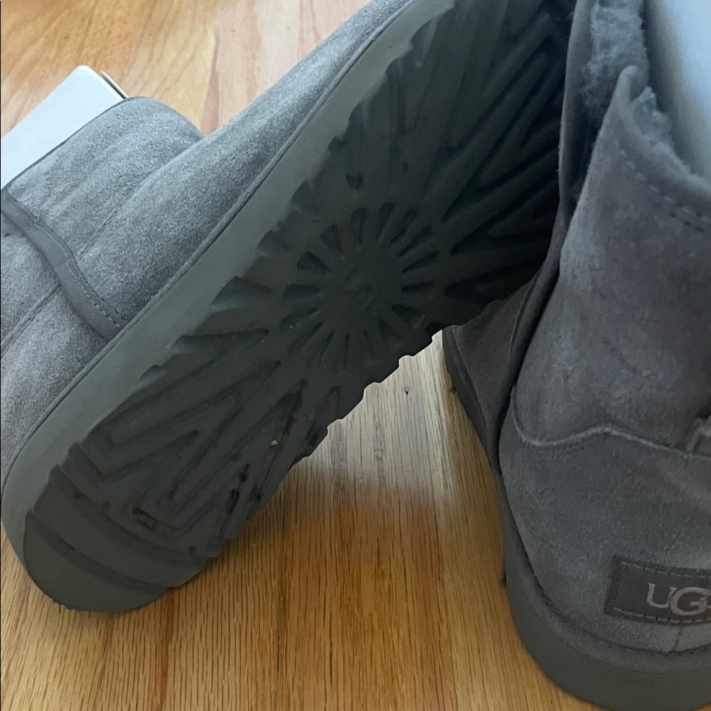 Ugg Mini Gray - image 2